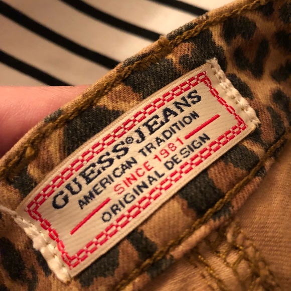 Guess - Picture 3 of 3